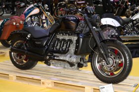 Category Modi Cruiser - 2. place - č.13 Karel Vitula - Triumph Rocket III.